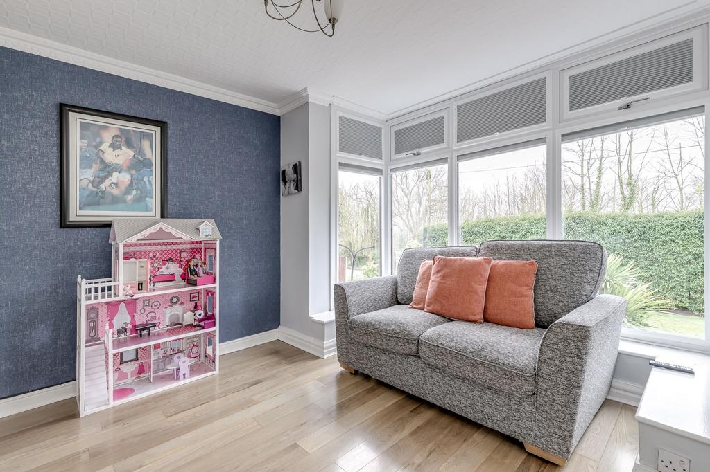 Bed4 / Family Room