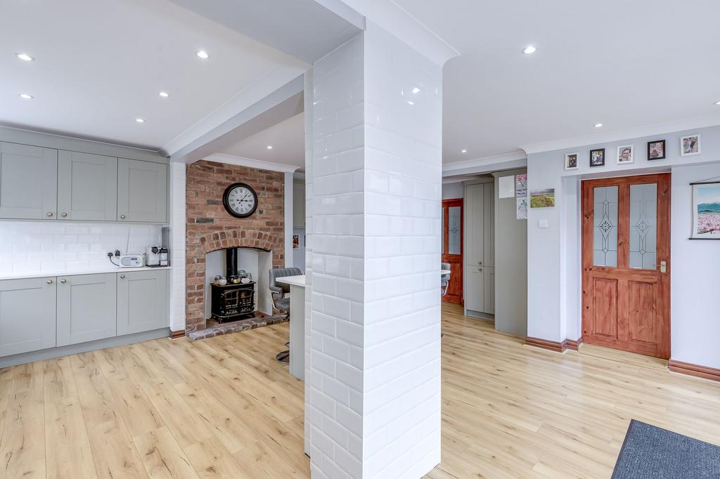 Kitchen/Breakfast Room