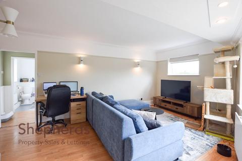 1 bedroom flat for sale, Turners Hill, Cheshunt EN8