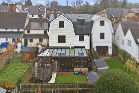 3 bedroom detached house for sale, Harlow Road, Roydon