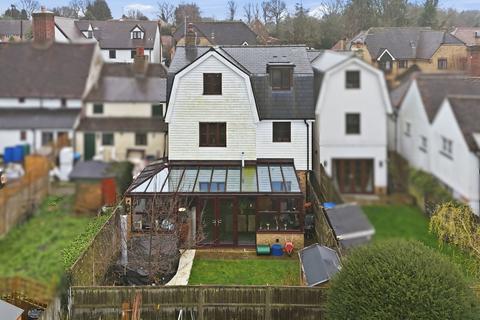 3 bedroom detached house for sale, Harlow Road, Roydon