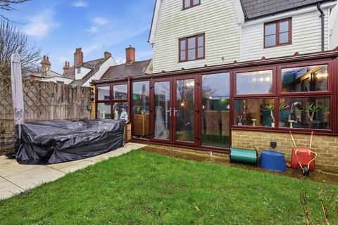 3 bedroom detached house for sale, Harlow Road, Roydon