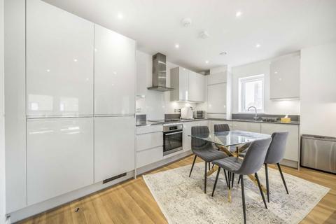 2 bedroom flat to rent, Mozart Gardens, London W3