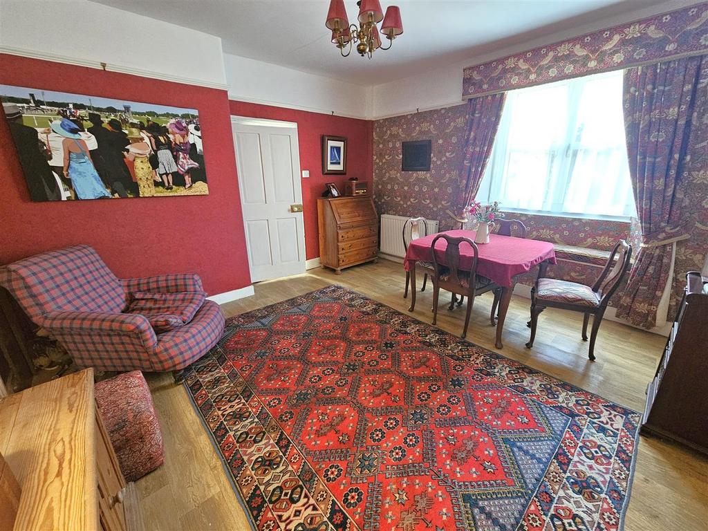 Dining Room 2.jpg