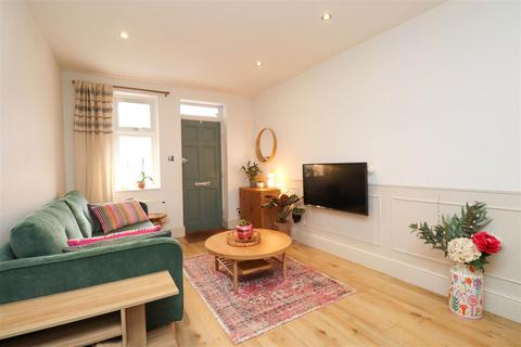 undefined, Fleet Road, Fleet GU51