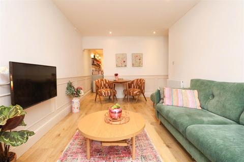 undefined, Fleet Road, Fleet GU51