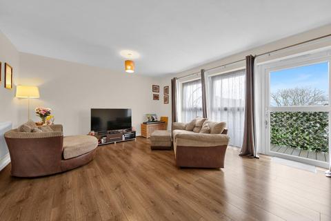 2 bedroom duplex for sale - Arneways Avenue, Chadwell Heath, RM6