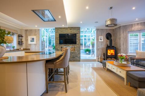 4 bedroom detached house for sale, Bingham Avenue, Lilliput, Poole, Dorset, BH14