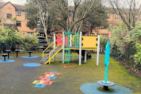 undefined, Courtlands Close, Watford