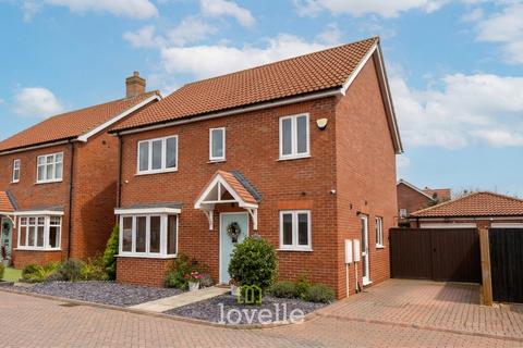 4 bedroom detached house for sale, Bellflower Road, Grimsby DN33