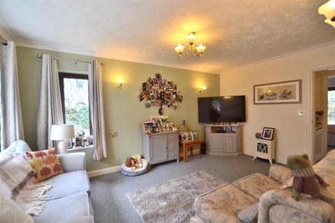 2 bedroom flat for sale, Pegasus Court, Fleet GU51