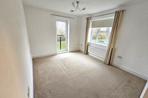 2 bedroom flat for sale, The Mallards, Totton, SO40