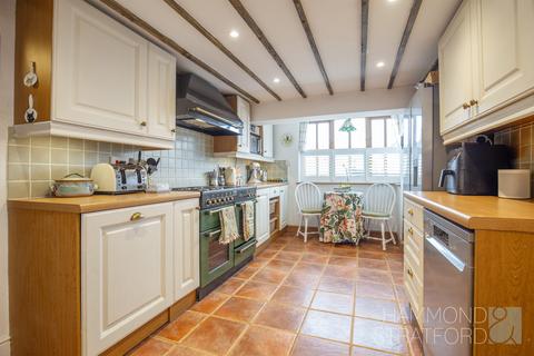 3 bedroom detached house for sale, Norwich Road, Yaxham