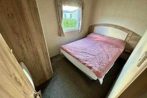 3 bedroom mobile home for sale, Abi Horizon, Tingdene, NR32