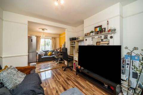 undefined, Bishops Park Road, London