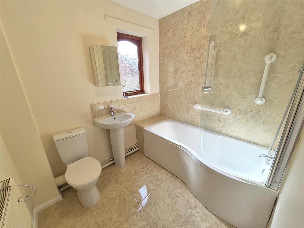 Bathroom.jpg