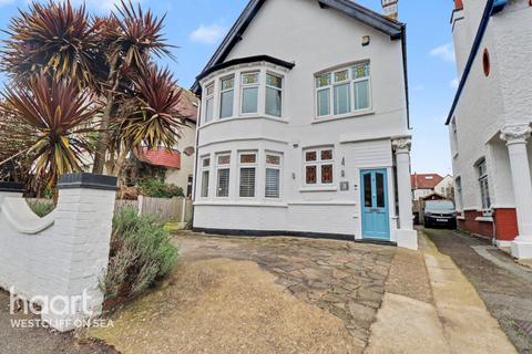 2 bedroom flat for sale, Leigh Road, Leigh-On-Sea