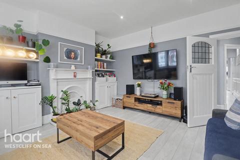 2 bedroom flat for sale, Leigh Road, Leigh-On-Sea