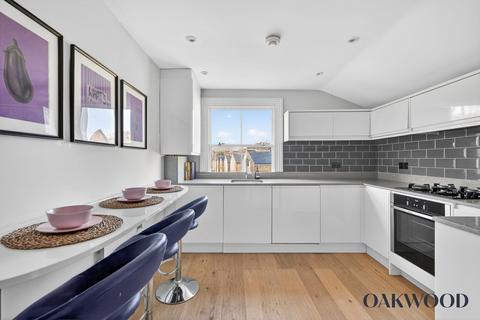 3 bedroom flat for sale, Brooke Road, London, N16
