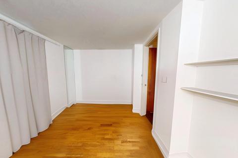 undefined, Fairmont Avenue, london, E14