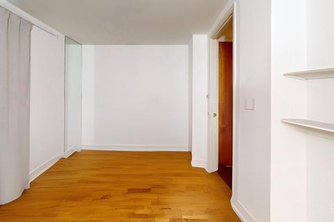 undefined, Fairmont Avenue, london, E14