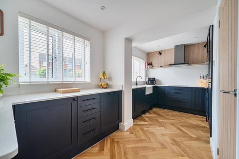 3 bedroom semi-detached house for sale, Chalky Bank Road, Gillingham ME8