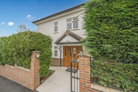 undefined, Charmouth Road, St. Albans, Hertfordshire, AL1