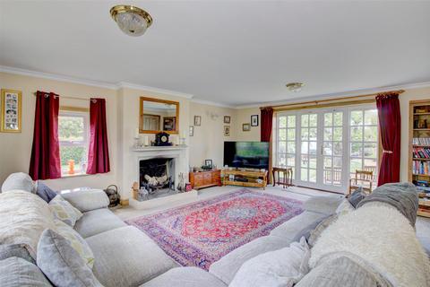 undefined, Malmesbury Road, Minety
