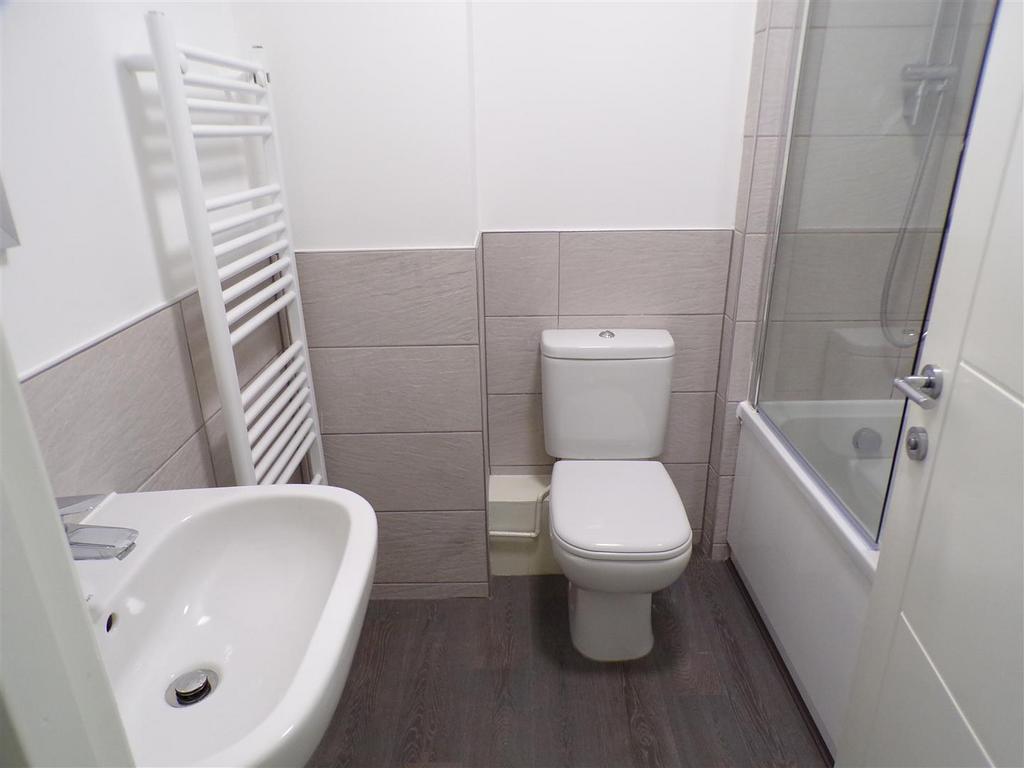 Bathroom.JPG