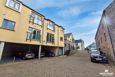 undefined, North Quay Court, The Green, Pembroke
