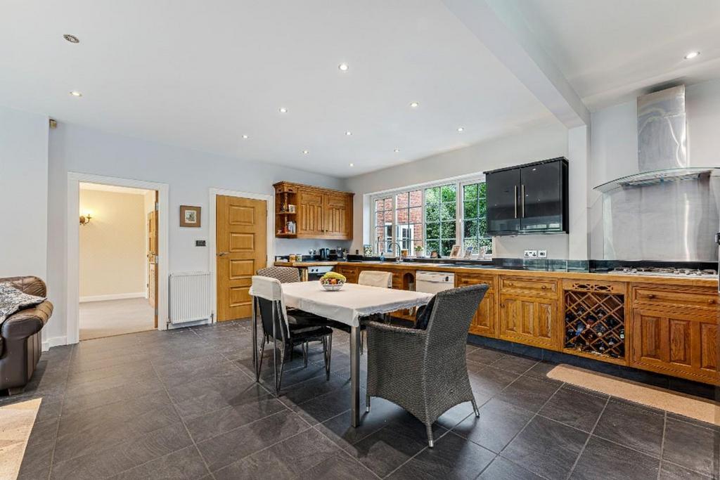 Breakfast Kitchen