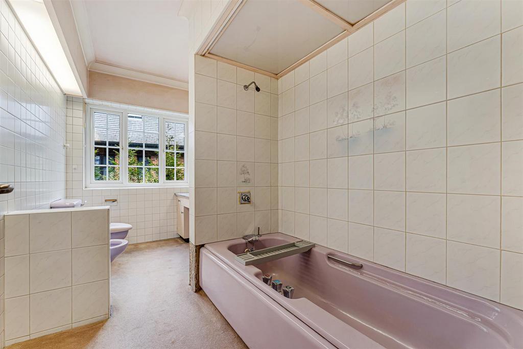 Bed 1 En Suite
