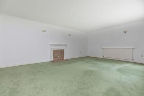 3 bedroom flat for sale, Barcapel Avenue, Newton Mearns