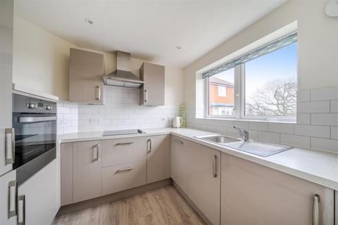 1 bedroom retirement property for sale, Botley Road, Park Gate, Southampton, SO31