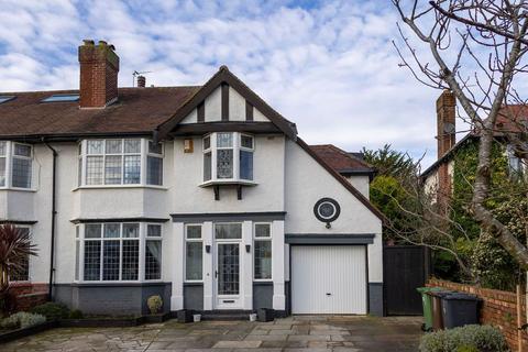3 bedroom semi-detached house to rent, Ryder Crescent, Southport PR8