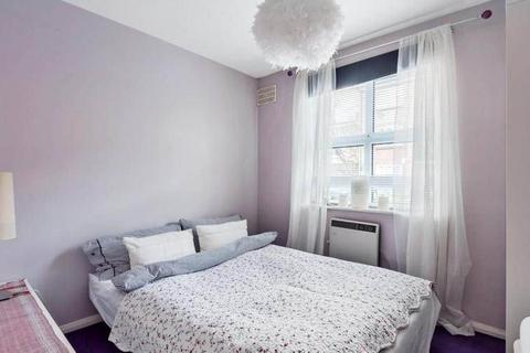 1 bedroom flat to rent, Burnham Close, Bermondsey, London, SE1