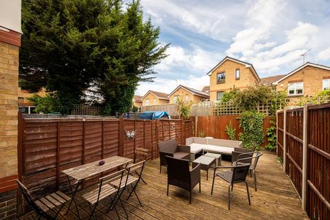 2 bedroom terraced house to rent, Oxley Close, Bermondsey, London, SE1