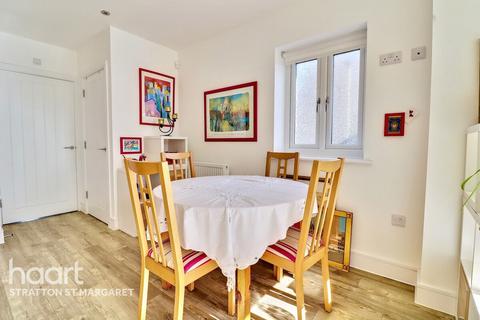 4 bedroom detached house for sale, Jenners Yard, Swindon