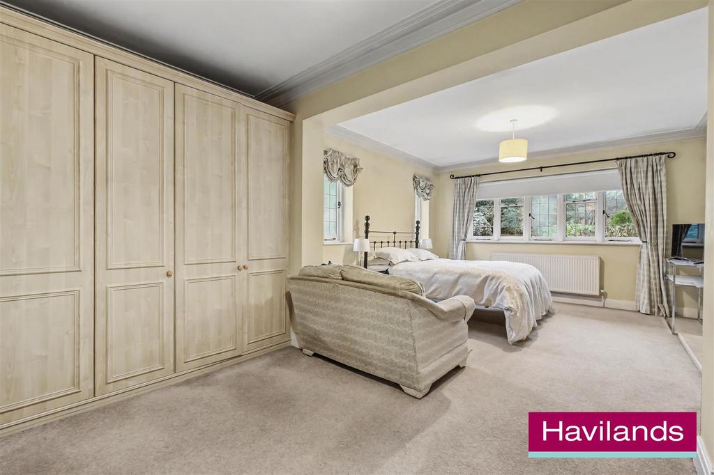 Creswell Way N21 1 AE-16.jpg