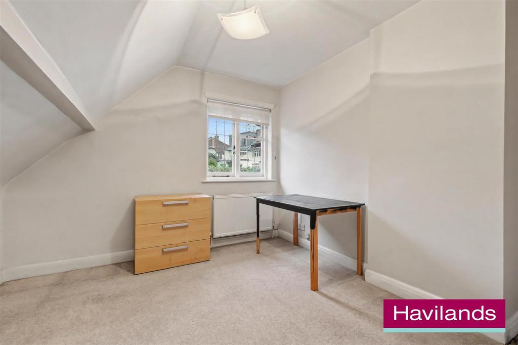Creswell Way N21 1 AE-20.jpg