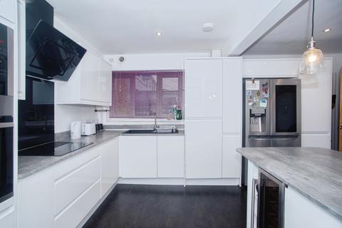 undefined, Trowtree Avenue, Manchester, M12