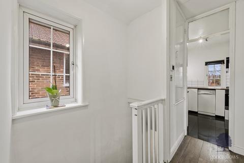 undefined, Canterbury Road, Morden SM4