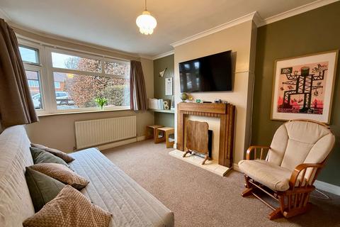 4 bedroom semi-detached house for sale, Darklands Road, Swadlincote DE11