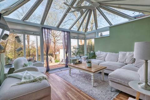 3 bedroom terraced house for sale, The Haystacks, Buckinghamshire HP13