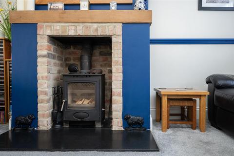 3 bedroom house for sale, Gladstone Road, Burgess Hill