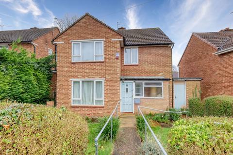 3 bedroom detached house for sale, Fairway, Buckinghamshire HP27