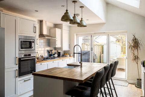 3 bedroom semi-detached house for sale, Ranelagh Road, Redhill
