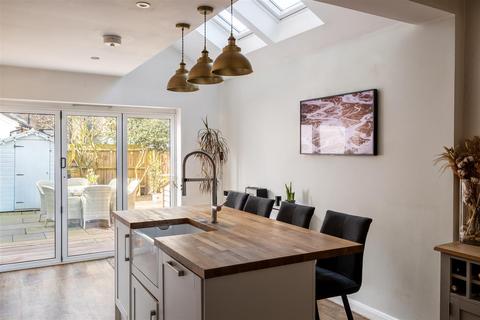 3 bedroom semi-detached house for sale, Ranelagh Road, Redhill