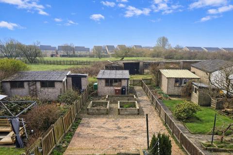 2 bedroom terraced house for sale, Deanstones Lane, Queensbury, Bradford