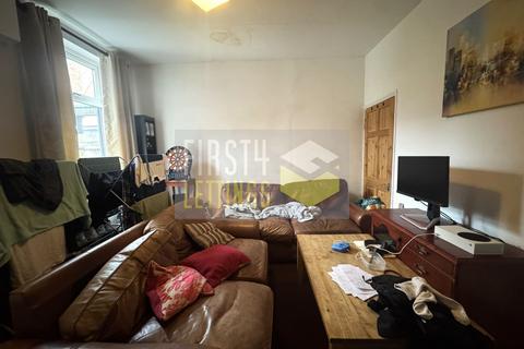 4 bedroom terraced house to rent, Avenue Road Extension, Leicester LE2